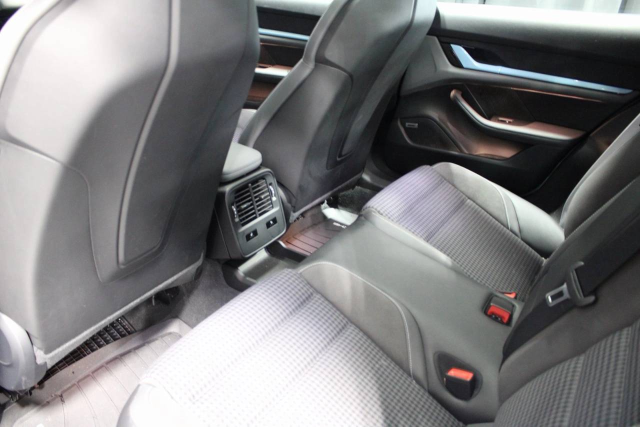 2025 Porsche Taycan Base