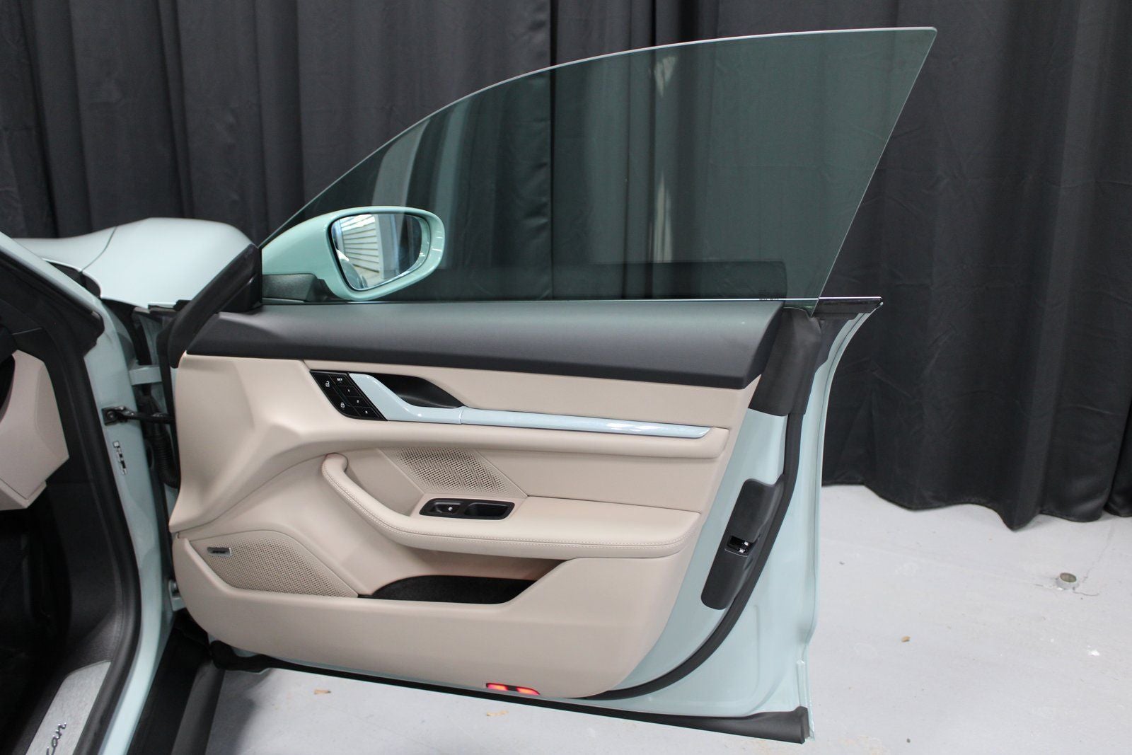 2025 Porsche Taycan Base