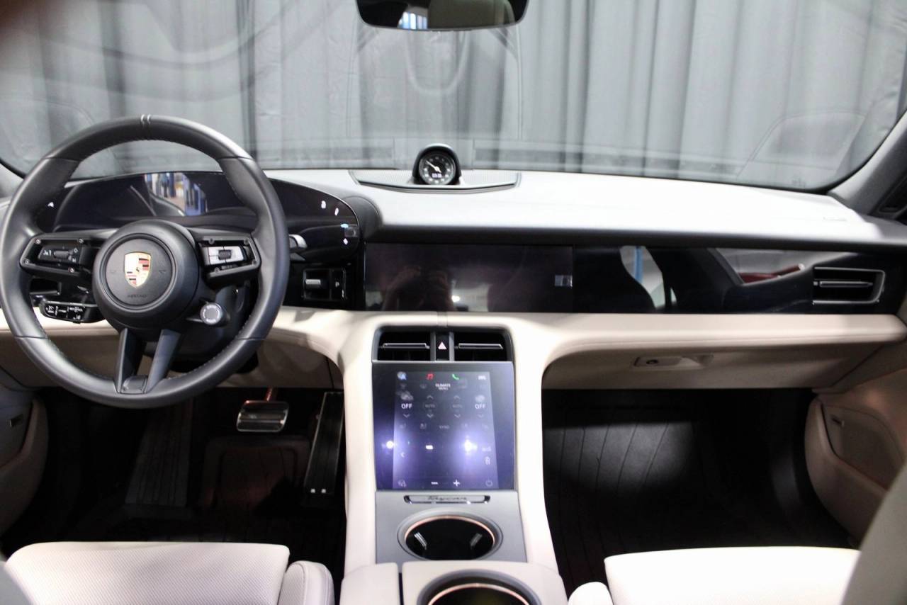 2025 Porsche Taycan Base