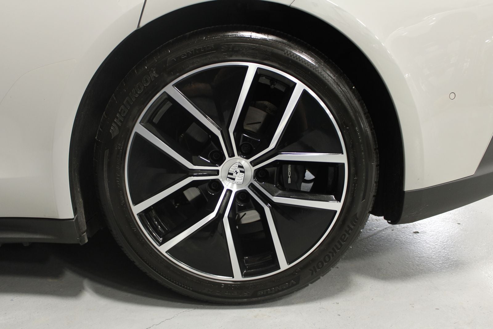 2025 Porsche Panamera 4