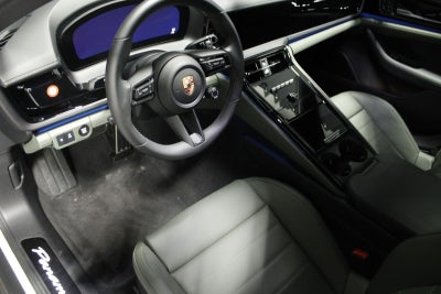 2025 Porsche Panamera 4
