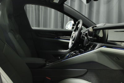 2025 Porsche Panamera 4