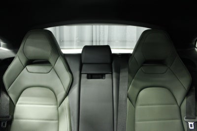 2025 Porsche Panamera 4