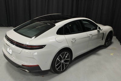 2025 Porsche Panamera 4