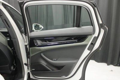 2025 Porsche Panamera 4