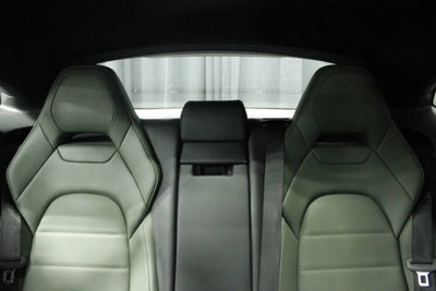 2025 Porsche Panamera 4