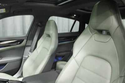 2025 Porsche Panamera 4