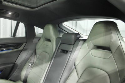 2025 Porsche Panamera 4