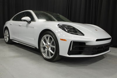 2025 Porsche Panamera 4
