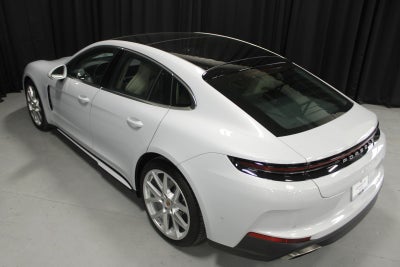 2025 Porsche Panamera 4