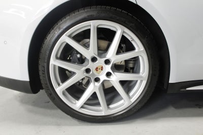2025 Porsche Panamera 4