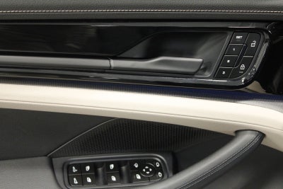 2025 Porsche Panamera 4