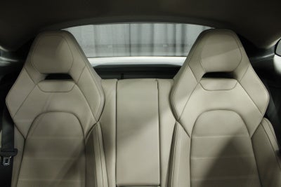 2025 Porsche Panamera 4