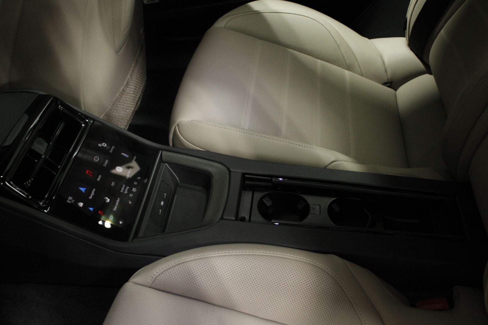 2025 Porsche Panamera 4