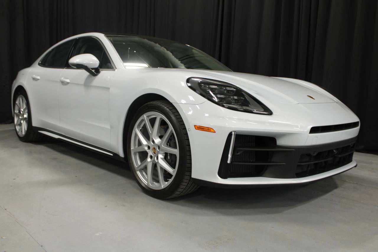 2025 Porsche Panamera 4