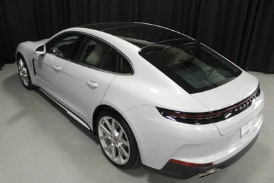 2025 Porsche Panamera 4