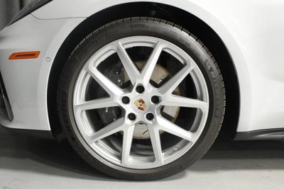 2025 Porsche Panamera 4