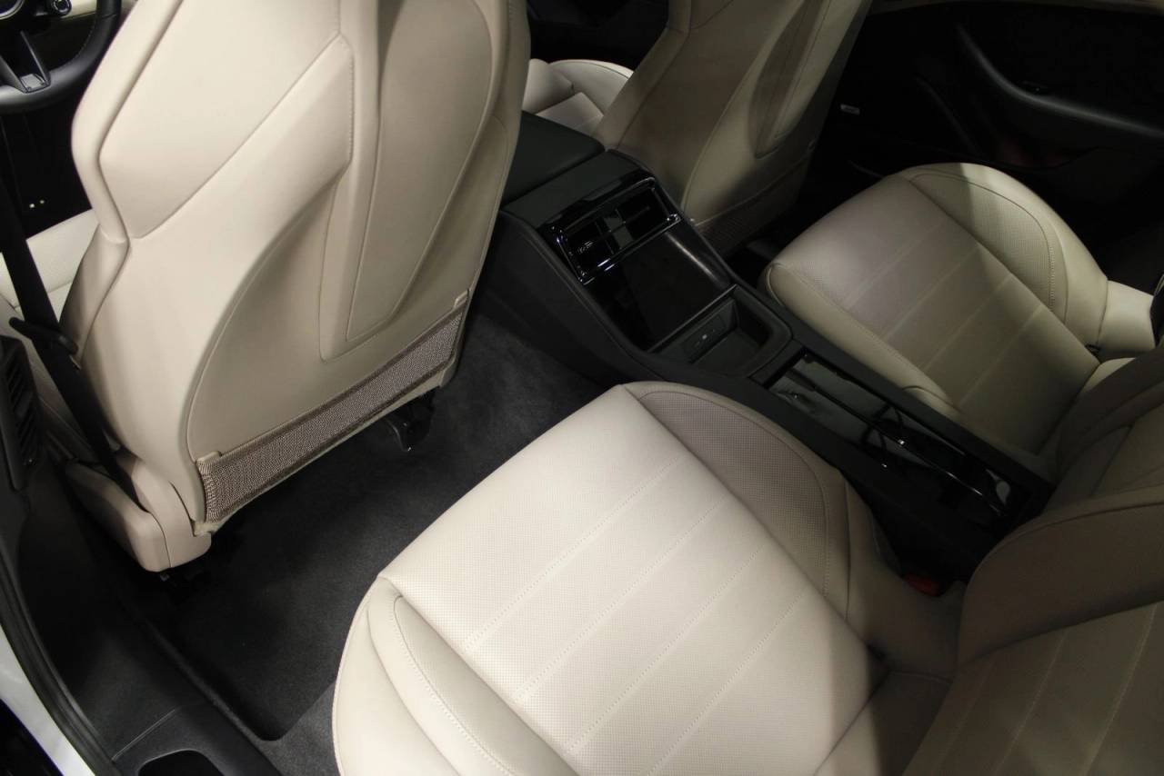 2025 Porsche Panamera 4