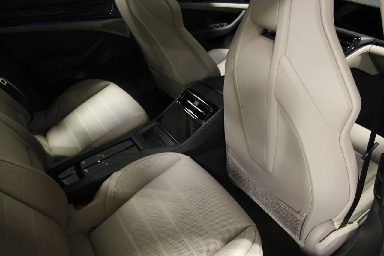 2025 Porsche Panamera 4