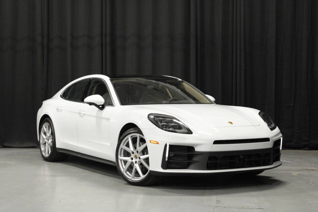 2025 Porsche Panamera 4