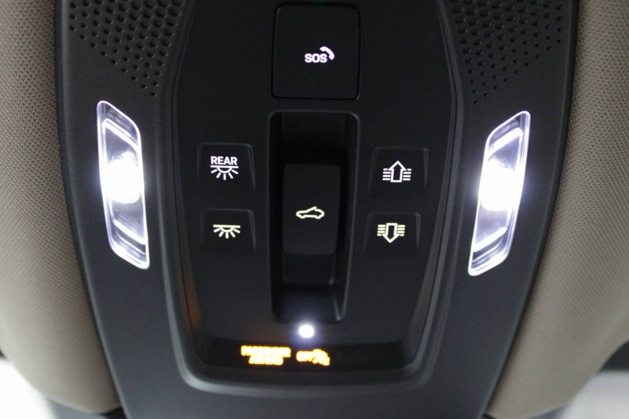 2025 Porsche Panamera 4