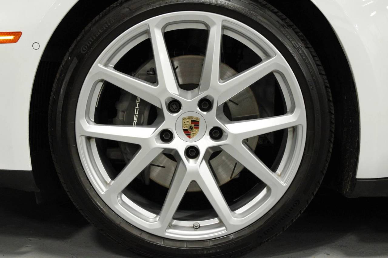 2025 Porsche Panamera 4