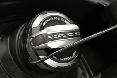 2025 Porsche Panamera 4
