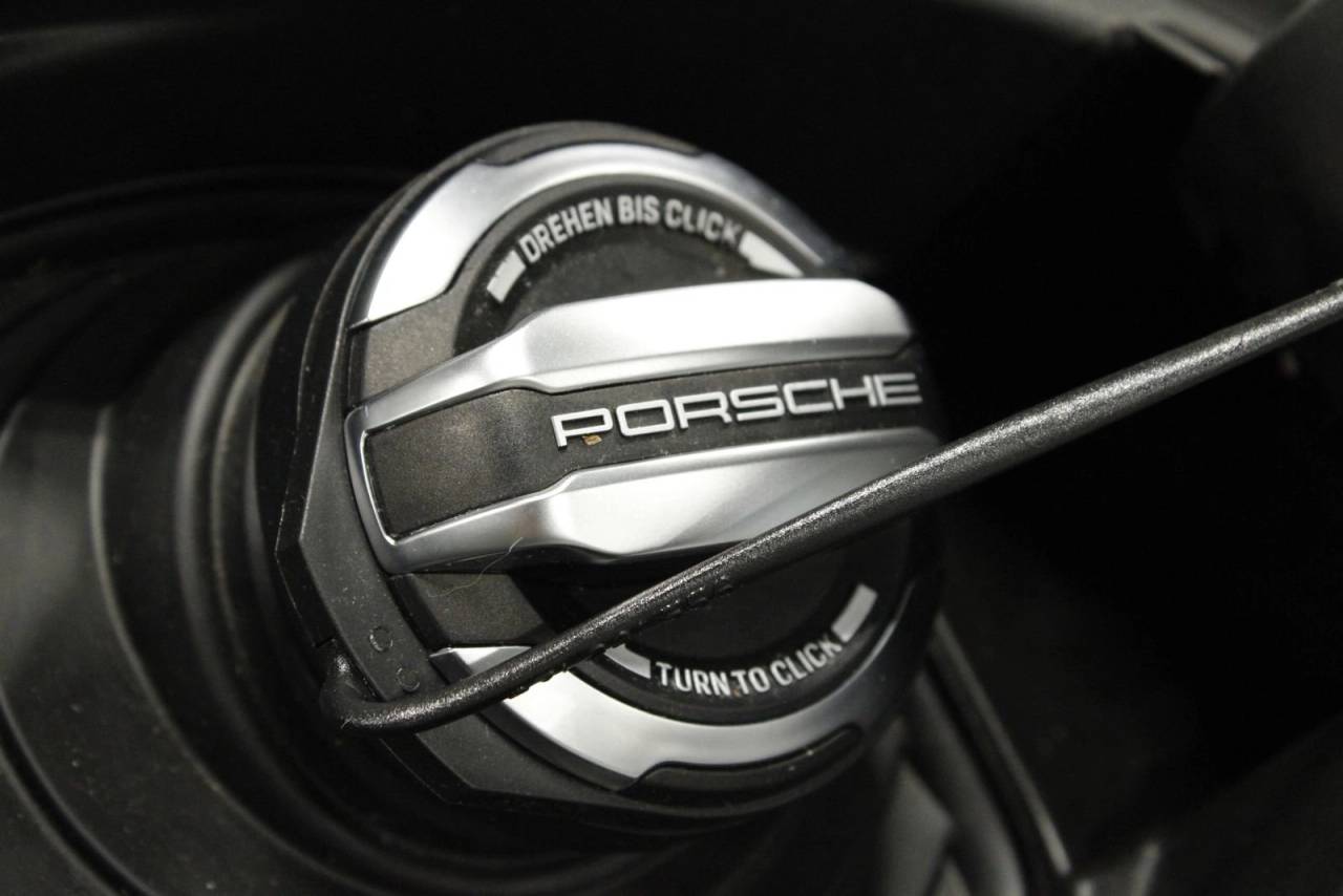 2025 Porsche Panamera 4
