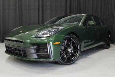 2025 Porsche Panamera 4