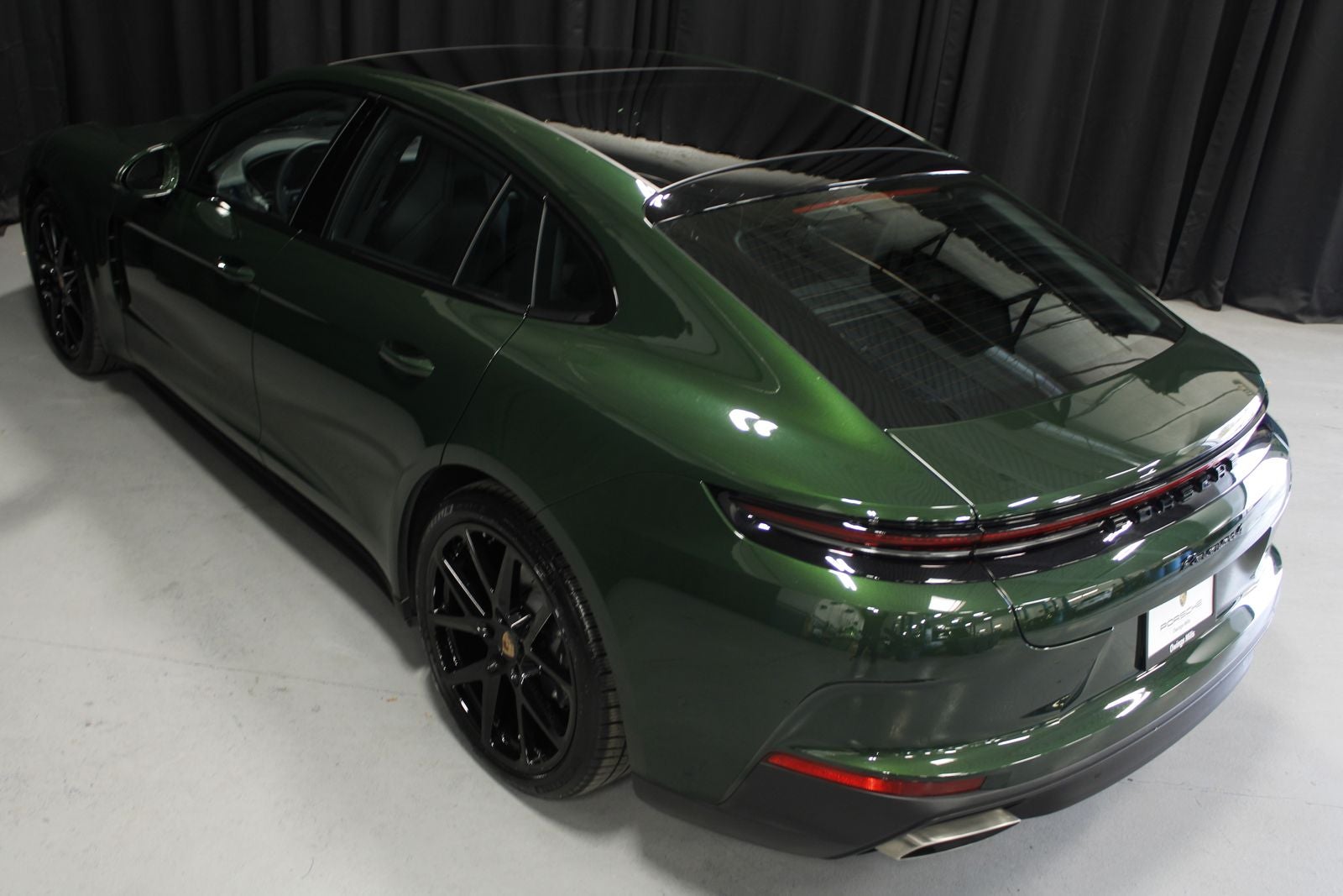 2025 Porsche Panamera 4