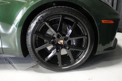 2025 Porsche Panamera 4