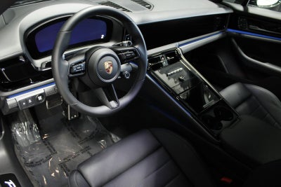 2025 Porsche Panamera 4