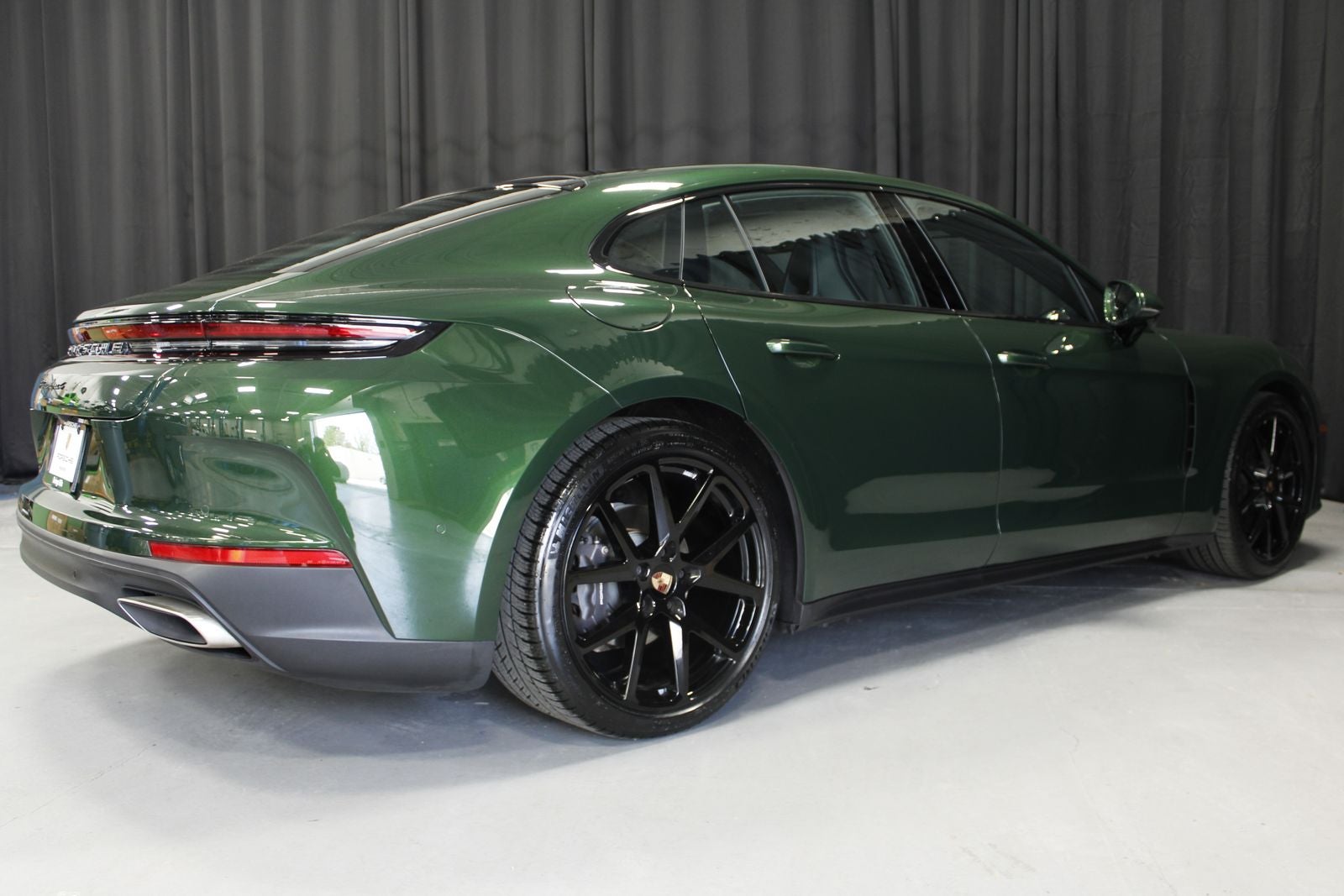 2025 Porsche Panamera 4