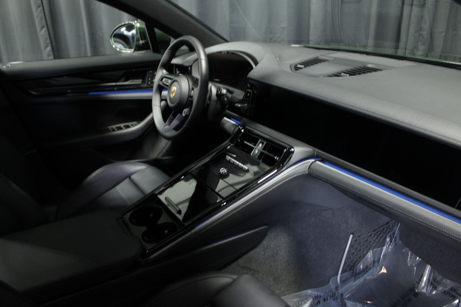 2025 Porsche Panamera 4