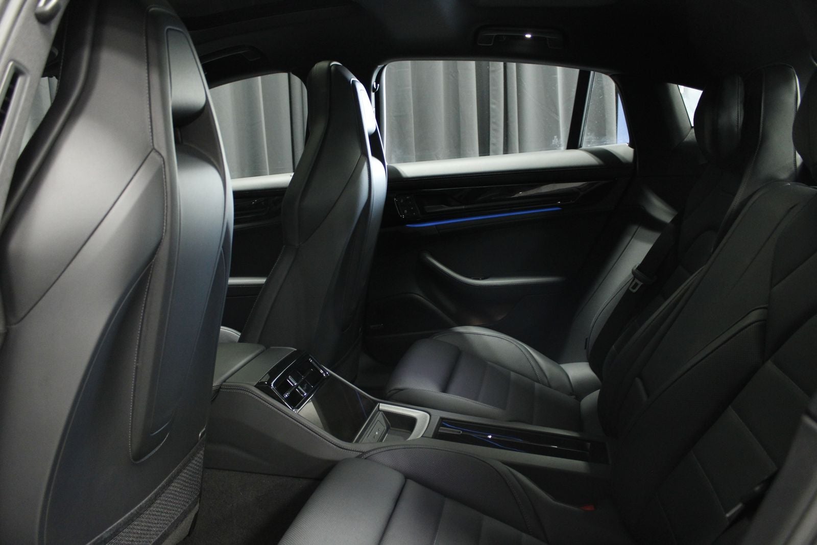 2025 Porsche Panamera 4