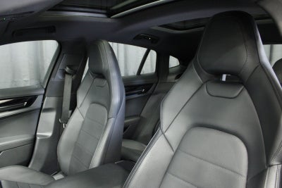 2025 Porsche Panamera 4