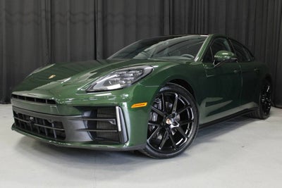 2025 Porsche Panamera 4