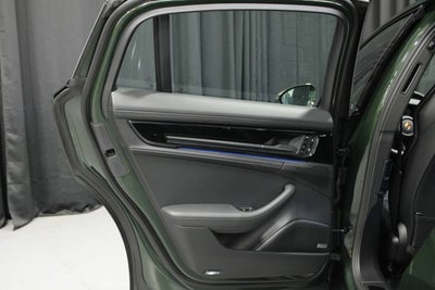 2025 Porsche Panamera 4