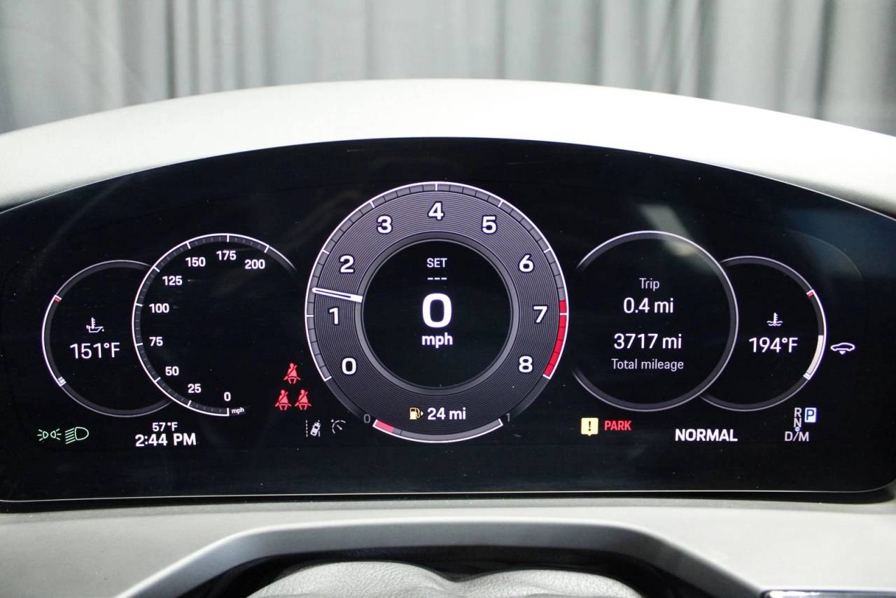 2025 Porsche Panamera 4