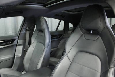 2025 Porsche Panamera 4