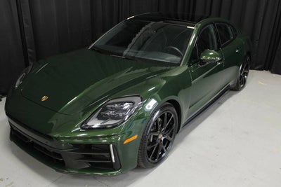 2025 Porsche Panamera 4