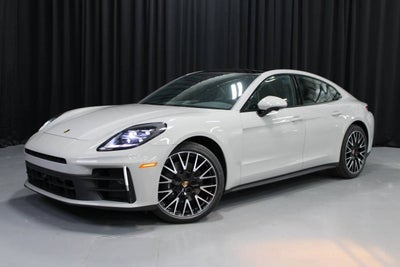 2025 Porsche Panamera 4