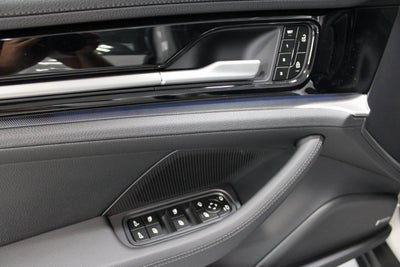 2025 Porsche Panamera 4