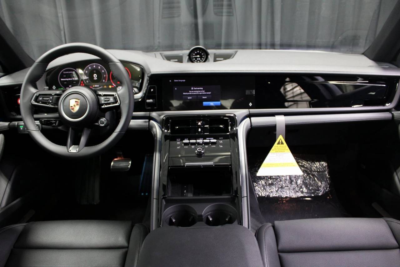 2025 Porsche Panamera 4