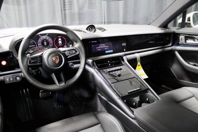2025 Porsche Panamera 4