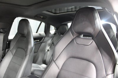 2025 Porsche Panamera 4