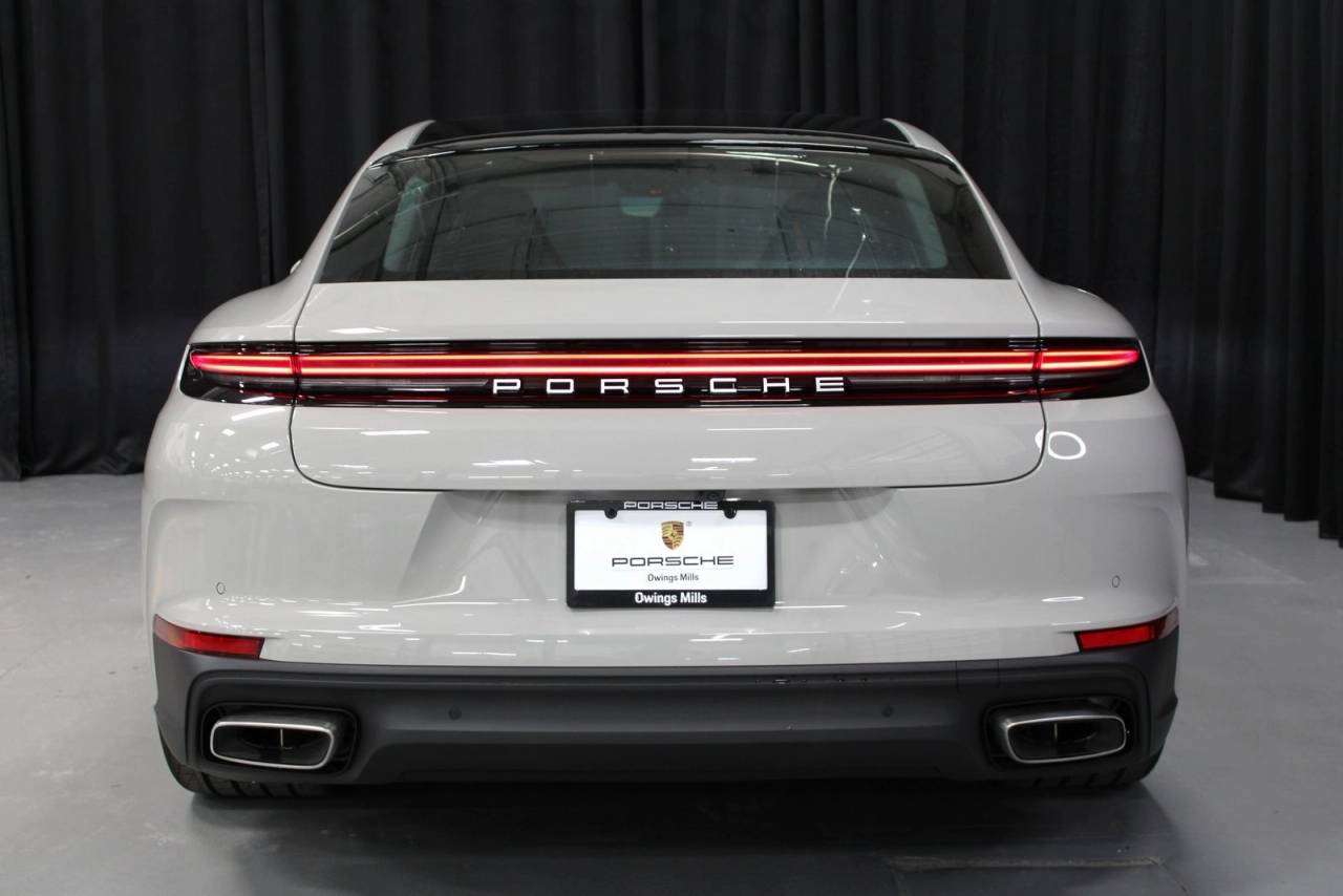 2025 Porsche Panamera 4