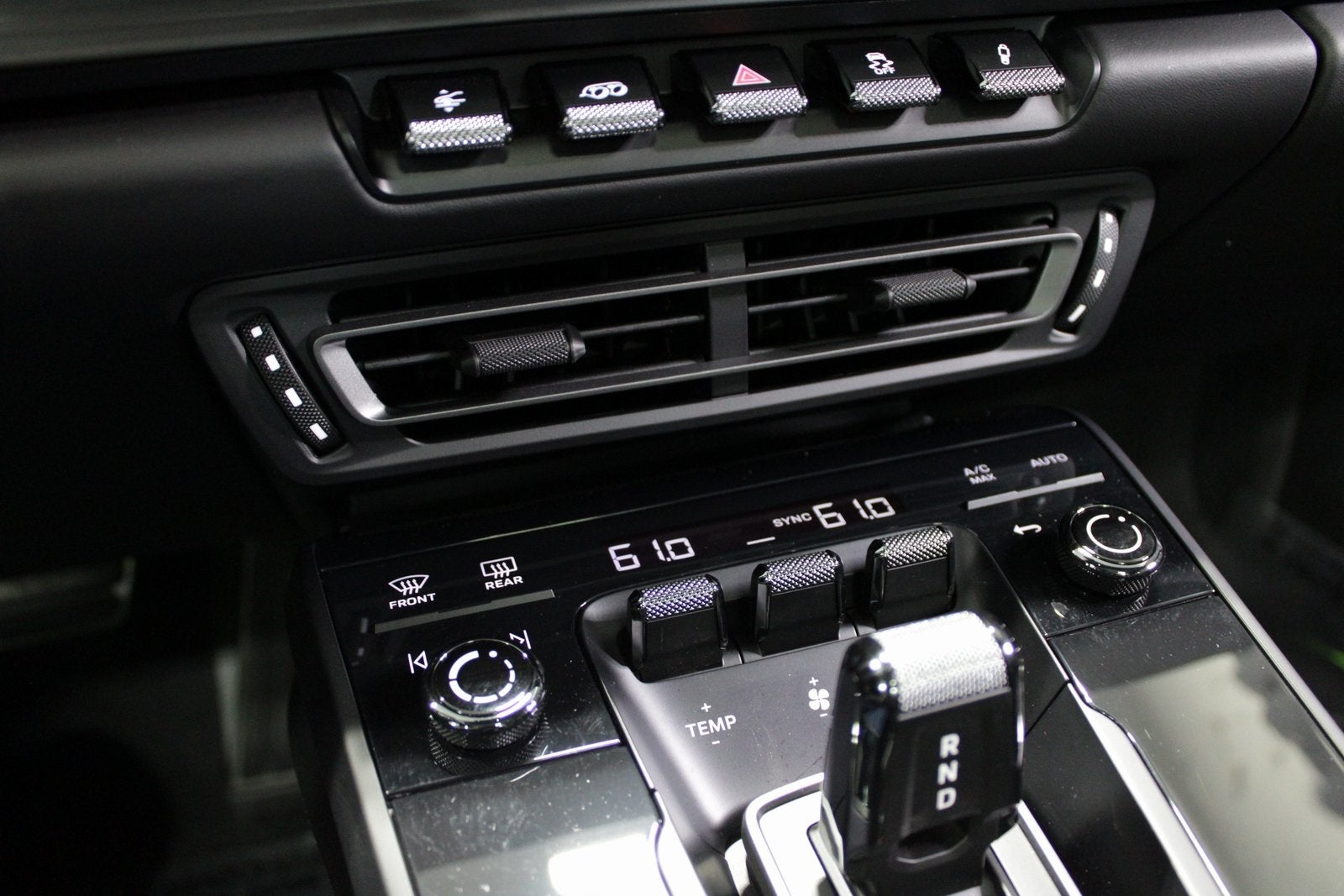 2024 Porsche 911 Carrera 4 GTS