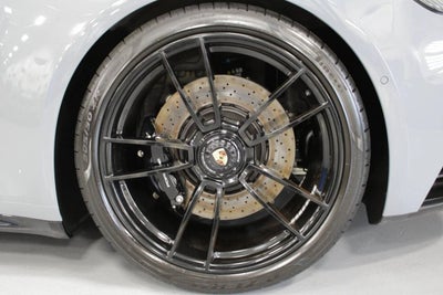 2024 Porsche 911 Carrera 4 GTS