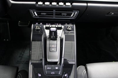 2024 Porsche 911 Carrera 4 GTS